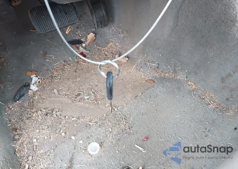 2003 Ford Crown Victoria Lx из США, поврежденный, VIN 2FAFP74W03X214852